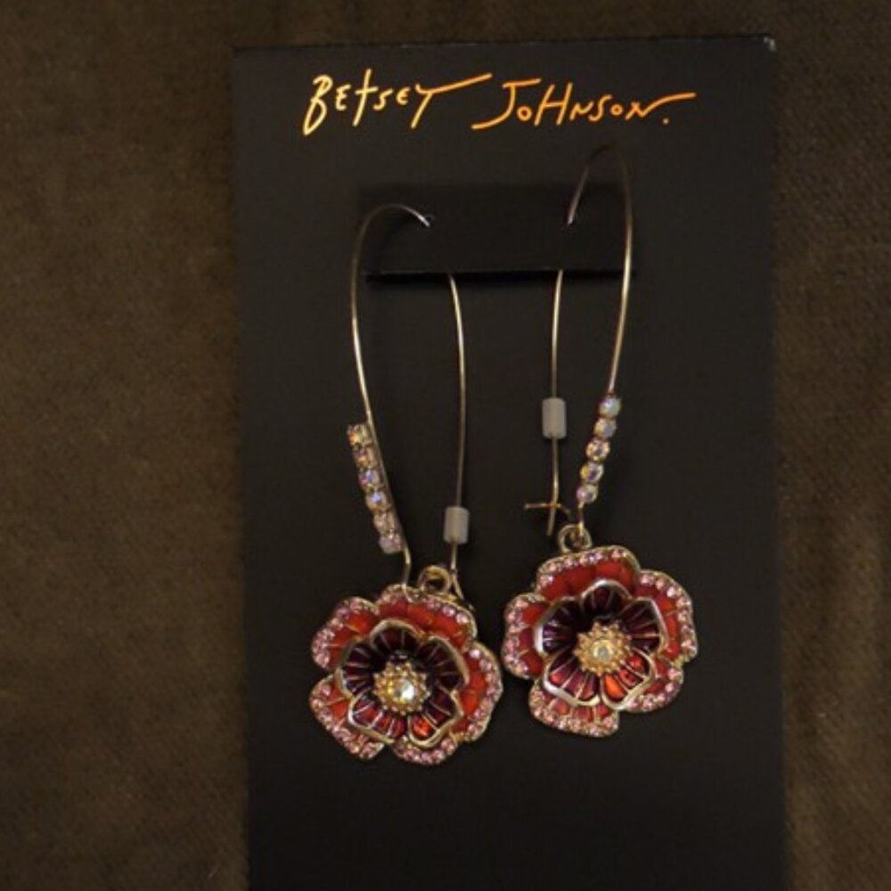 Betsey Johnson red flower pendant earrings NEW